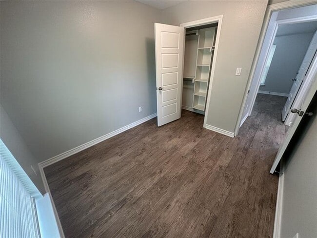 Building Photo - 103 Wade St