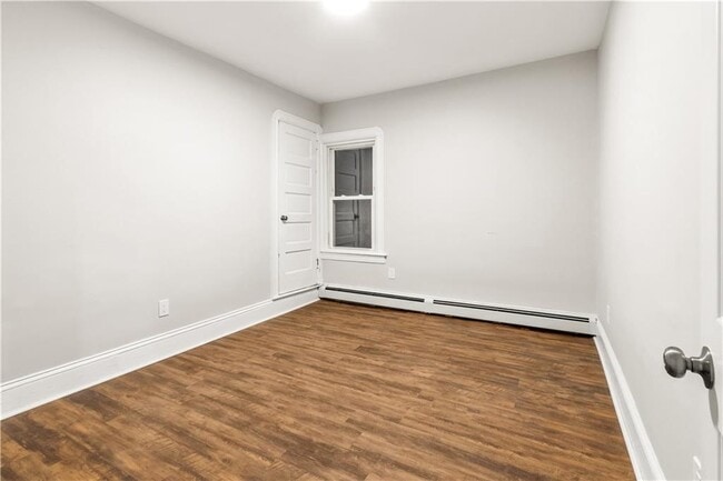 Building Photo - 538 Power Rd