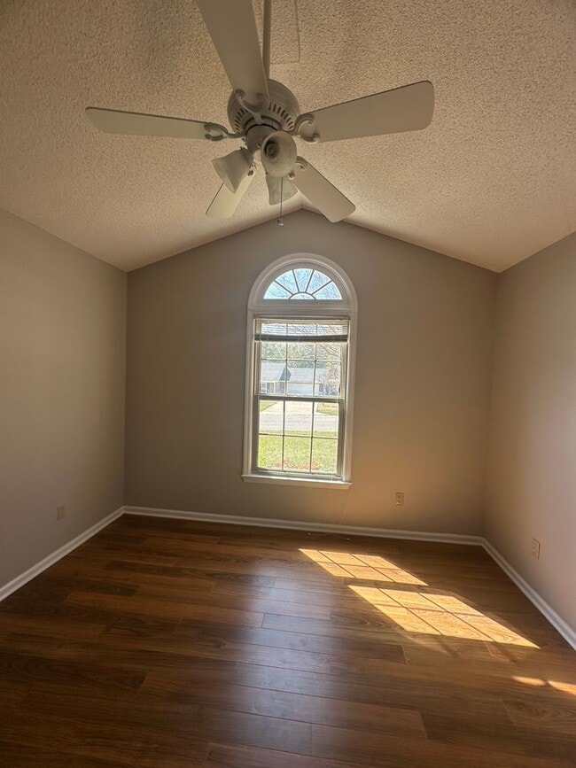 Building Photo - Valley Stream Subdivision!!