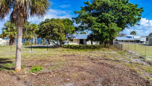 Building Photo - 4003 S Indian River Dr