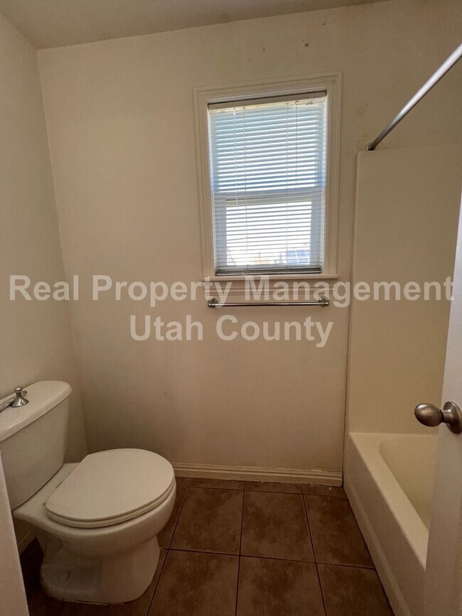 Building Photo - New Lower Price. South Jordan Home