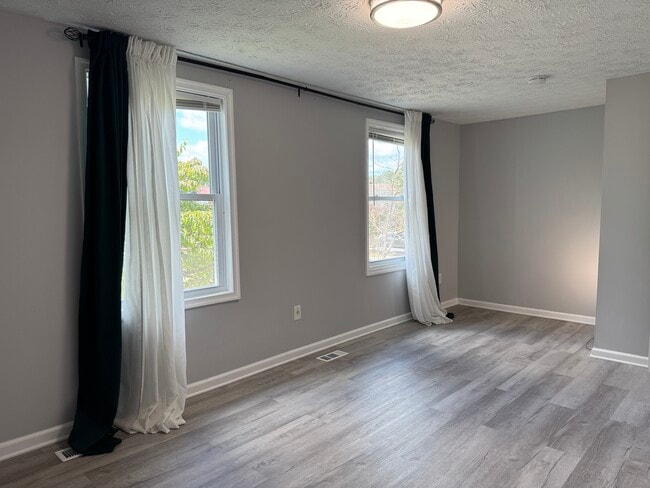 Building Photo - 5585 Hecate Ct