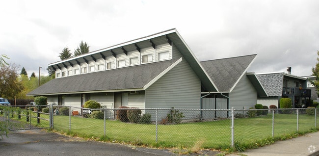 Primary Photo - The Roost Apartments