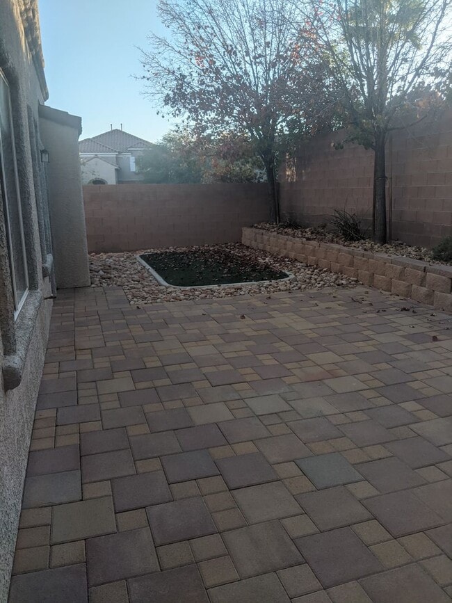Building Photo - **Beautiful Summerlin Home – 3 Bed, 3 Bath...