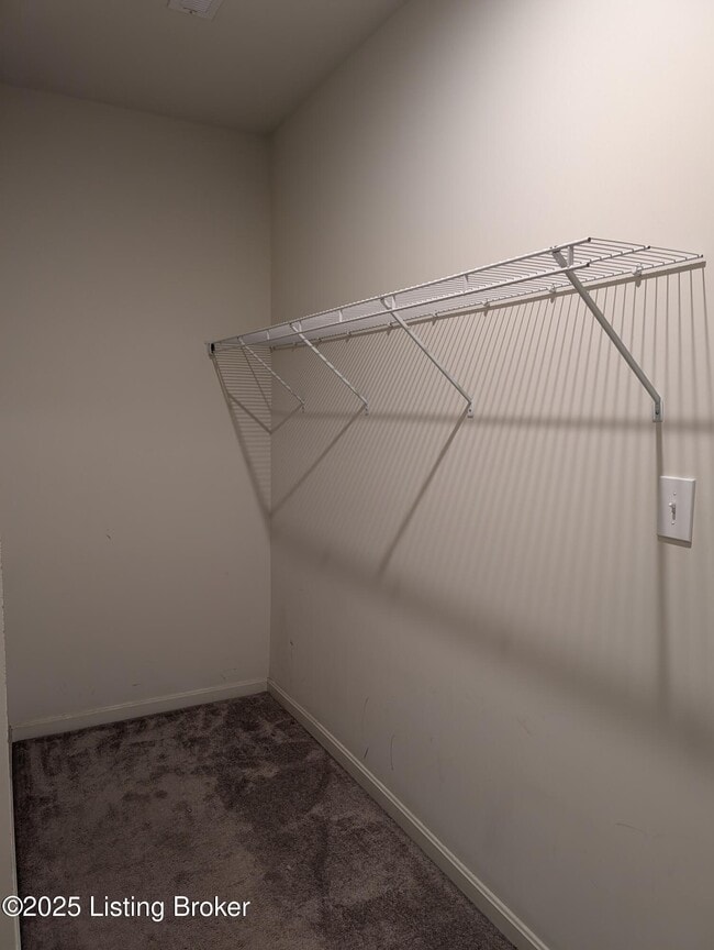 Building Photo - 2861 Hamilton Springs Dr