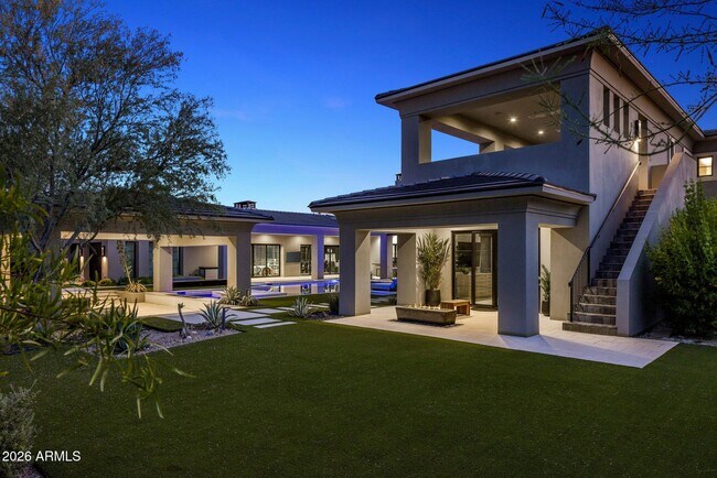 Building Photo - 10110 E Siesta Ln