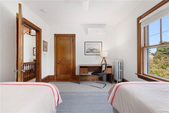 Building Photo - 14 Greenough Pl