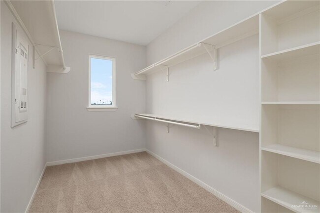 Building Photo - 4628 Estancia Pkwy
