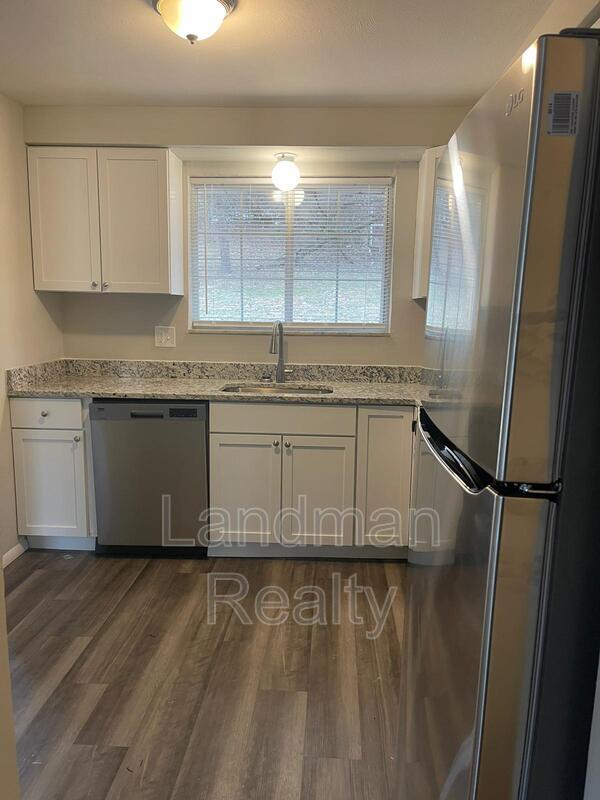 Building Photo - 634 Homewood Dr