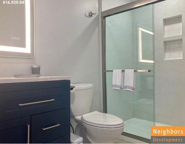 Building Photo - 927 Arianna St NW