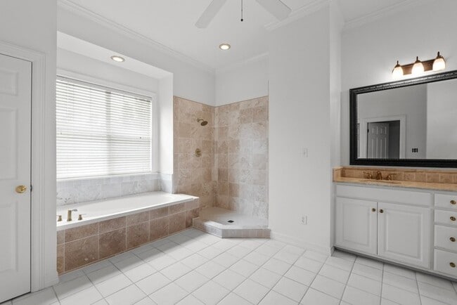 Building Photo - 5305 Cuesta Verde