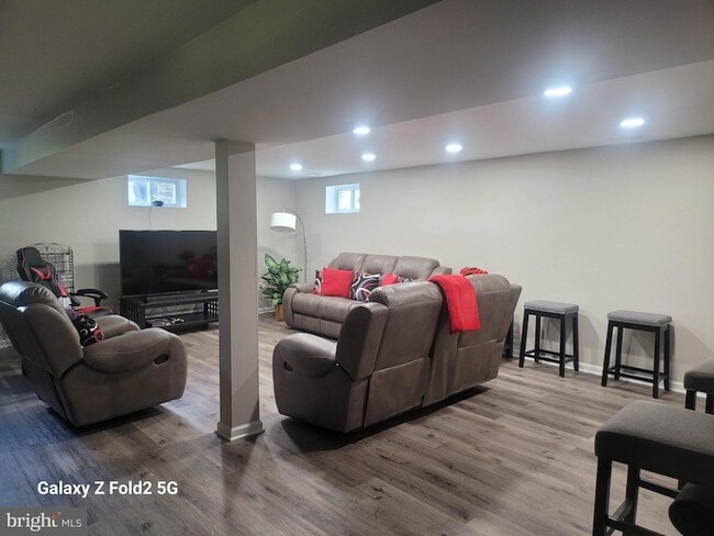 Building Photo - 16309 Holly Hill Dr