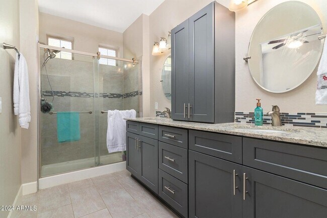 Building Photo - 1406 W Main St