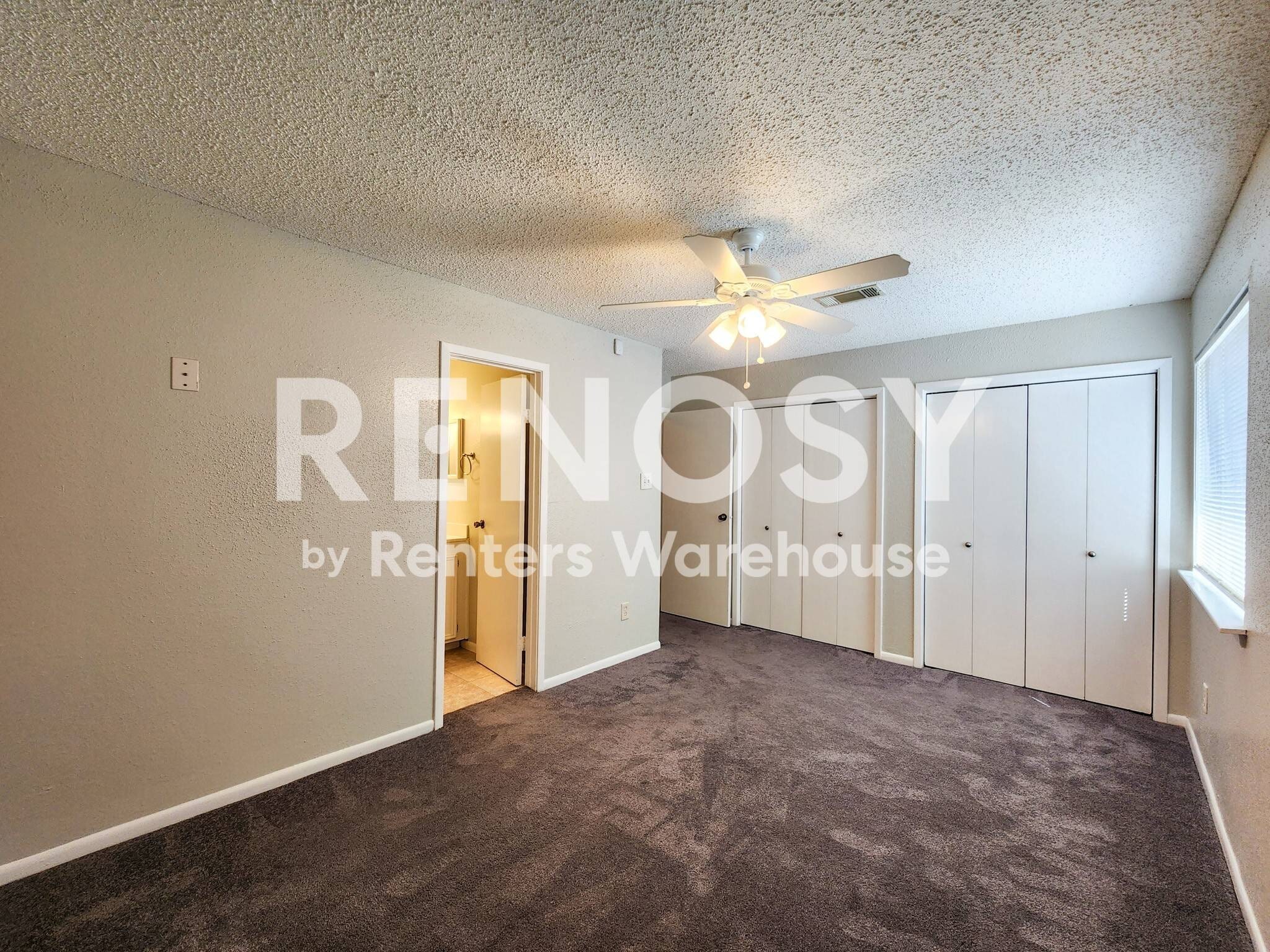Building Photo - 17742 Kings Park Ln