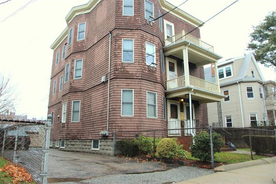 Building Photo - 23 Sargent St