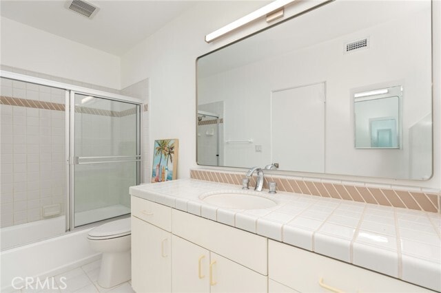 Building Photo - 216 23rd St