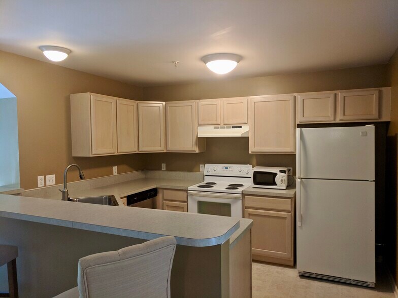 Kitchen - 2916 Barclay Way