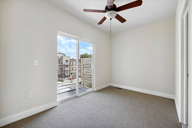 Building Photo - 2001 N Cleveland St