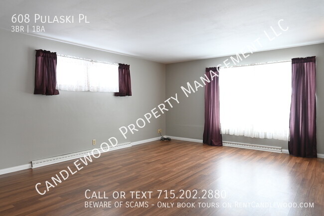 Building Photo - Pet Friendly 3 Bedroom Single Family Home ...