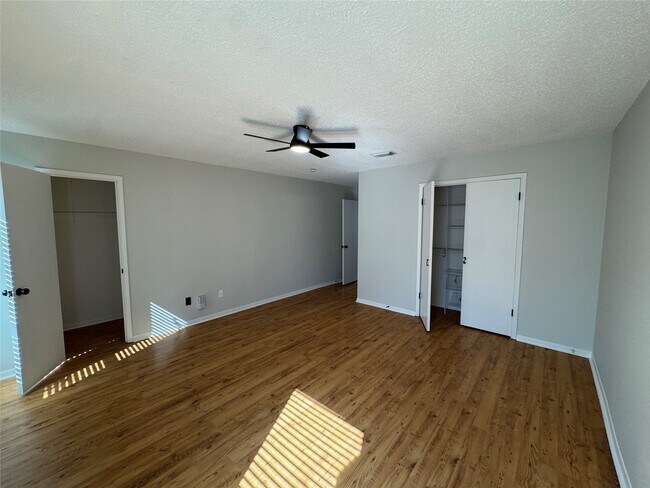 Building Photo - 6512 Kentwick Dr