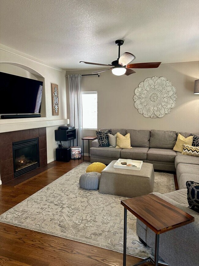 Building Photo - Spacious 5-Bedroom Smart Home Near Peterso...