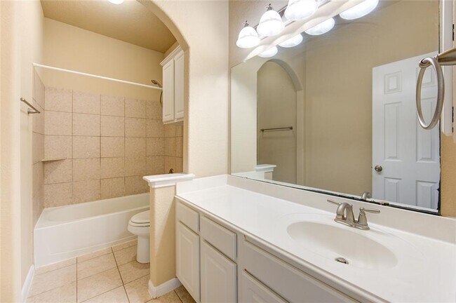 Building Photo - 6907 Stevenson Dr
