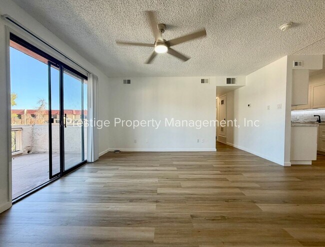 Building Photo - 6331 N Barcelona Ct