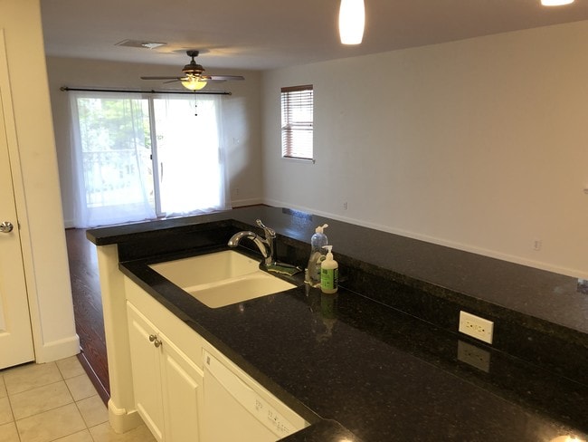 Building Photo - 92-1083 Koio Dr