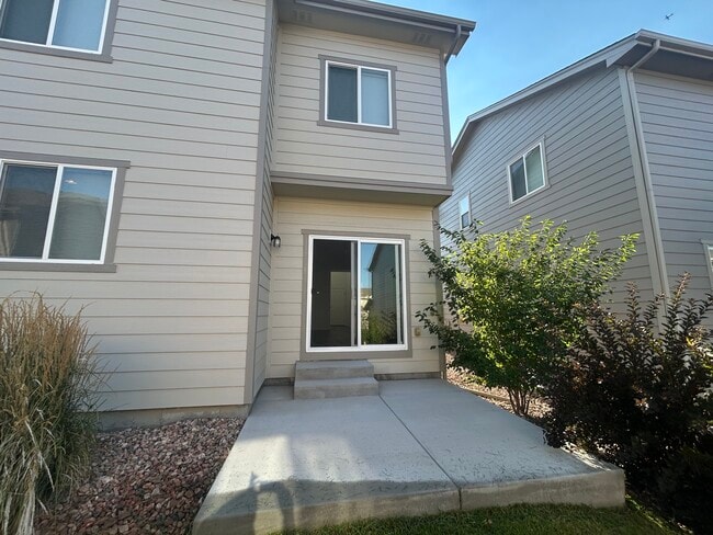 Building Photo - 3731 Vineyard Cir