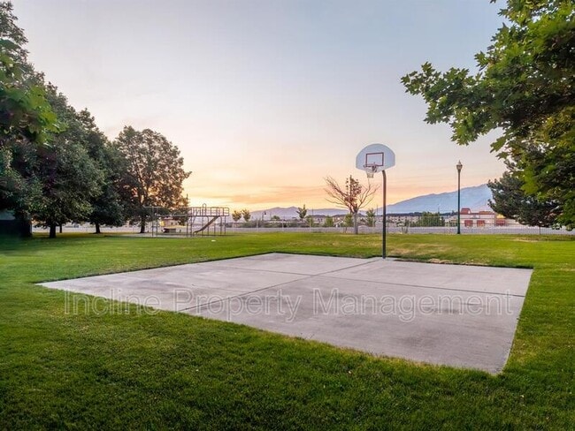 Building Photo - 768 N 1060 W