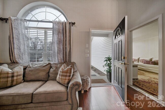 Building Photo - 12252 Stratfield Pl Cir