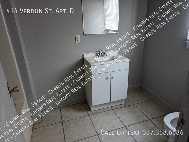 Building Photo - 414 Verdun St