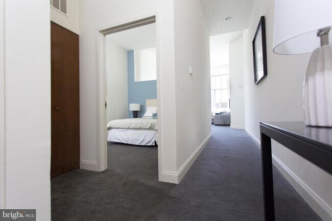 Building Photo - 2121 41 Market Street Unit 722