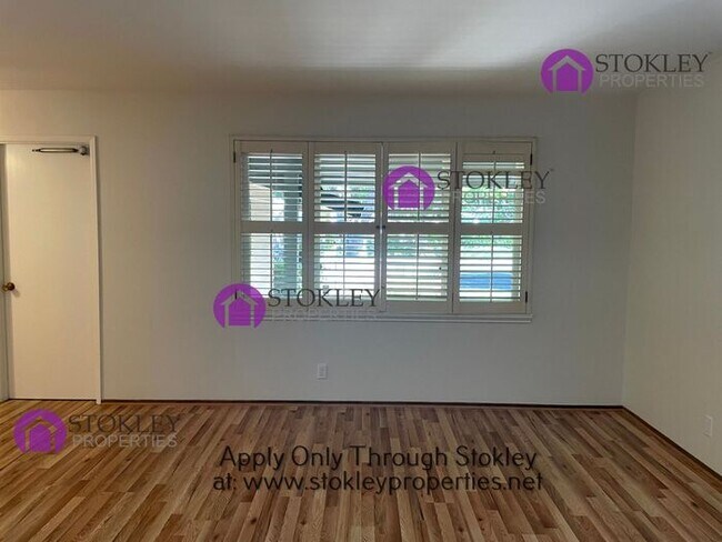 Building Photo - 823 Wiget Ln