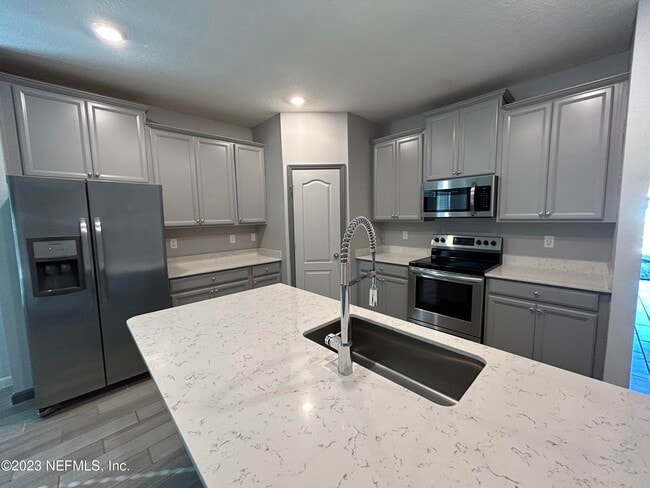 Building Photo - 10229 Powell Creek Ct