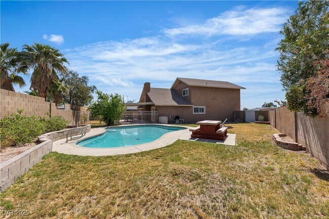 Building Photo - 7604 Charles Conrad Cir