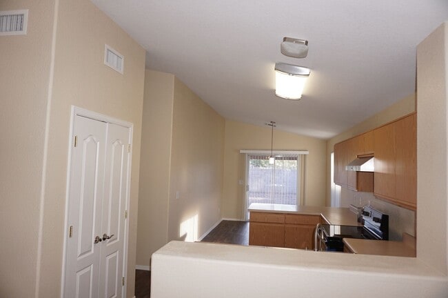 Building Photo - 2201 S Saint Suzanne Dr