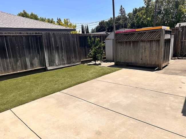 Building Photo - 3BD/1BA Home in Lovely Westwood Neighborhood