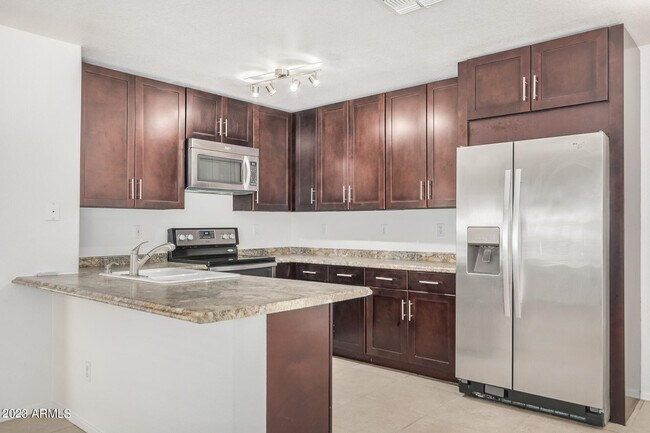 Building Photo - 8617 W Vogel Ave