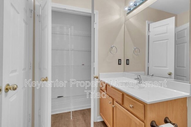 Building Photo - 3111 Alder Way