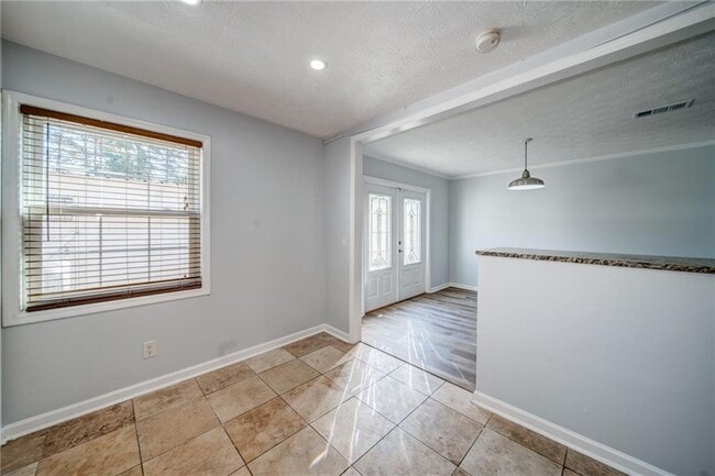 Building Photo - 280 Winding River Dr