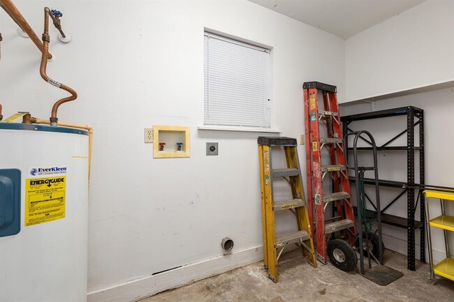Building Photo - 9344 US-69