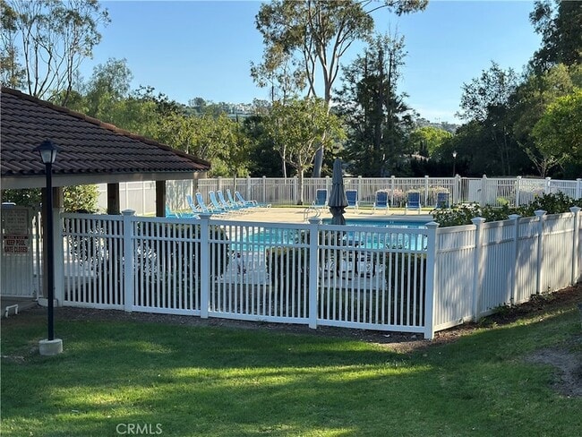 Building Photo - 22933 Estoril Dr