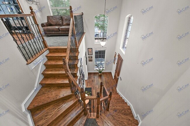 Building Photo - 5211 Mission Ave