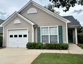 Building Photo - BEAUTIFUL 2 BEDROOM GARDEN HOME IN IRMO'S IVY GREEN