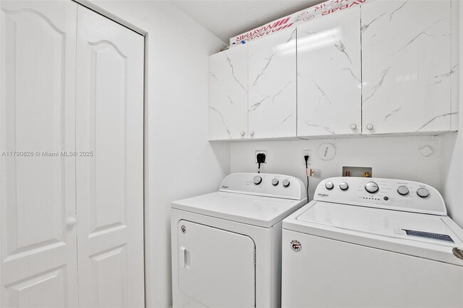 Building Photo - 10730 NW 66th St