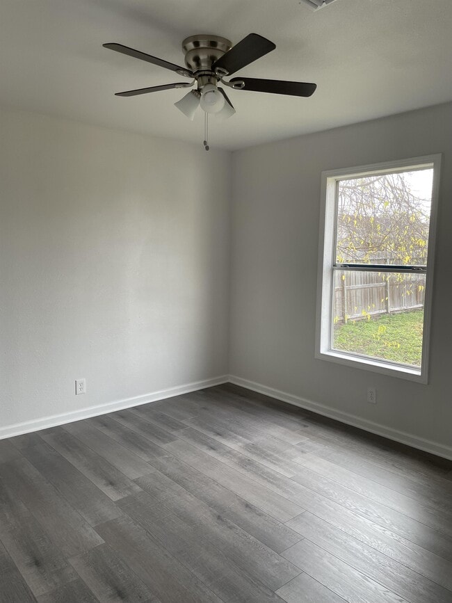 Building Photo - 4225 Harry St