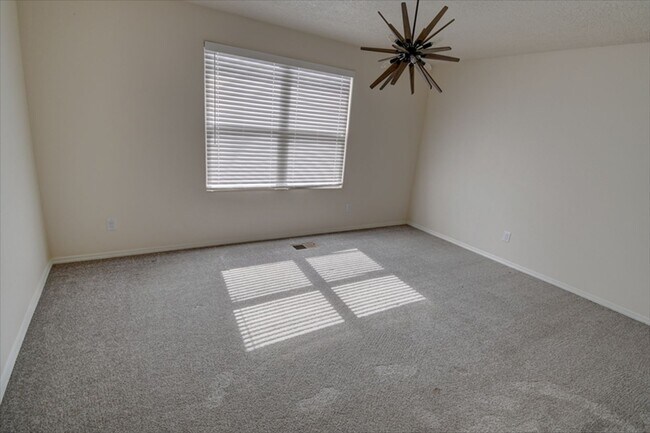 Building Photo - 4461 Golden Eagle Loop NE