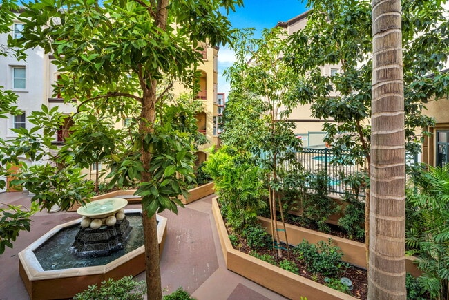 Building Photo - 2400 5th Ave