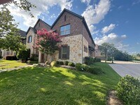 Building Photo - 4654 Rhett Ln